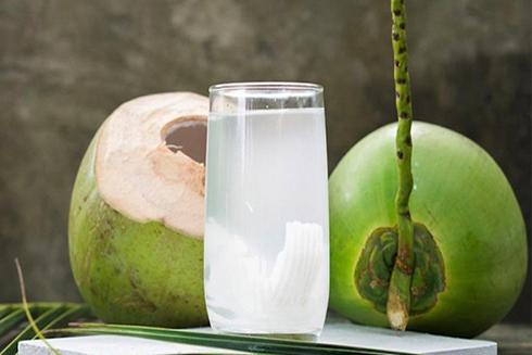 Sức khỏe uống nước dừa với nước mắm có tác dụng gì không ngờ tới!