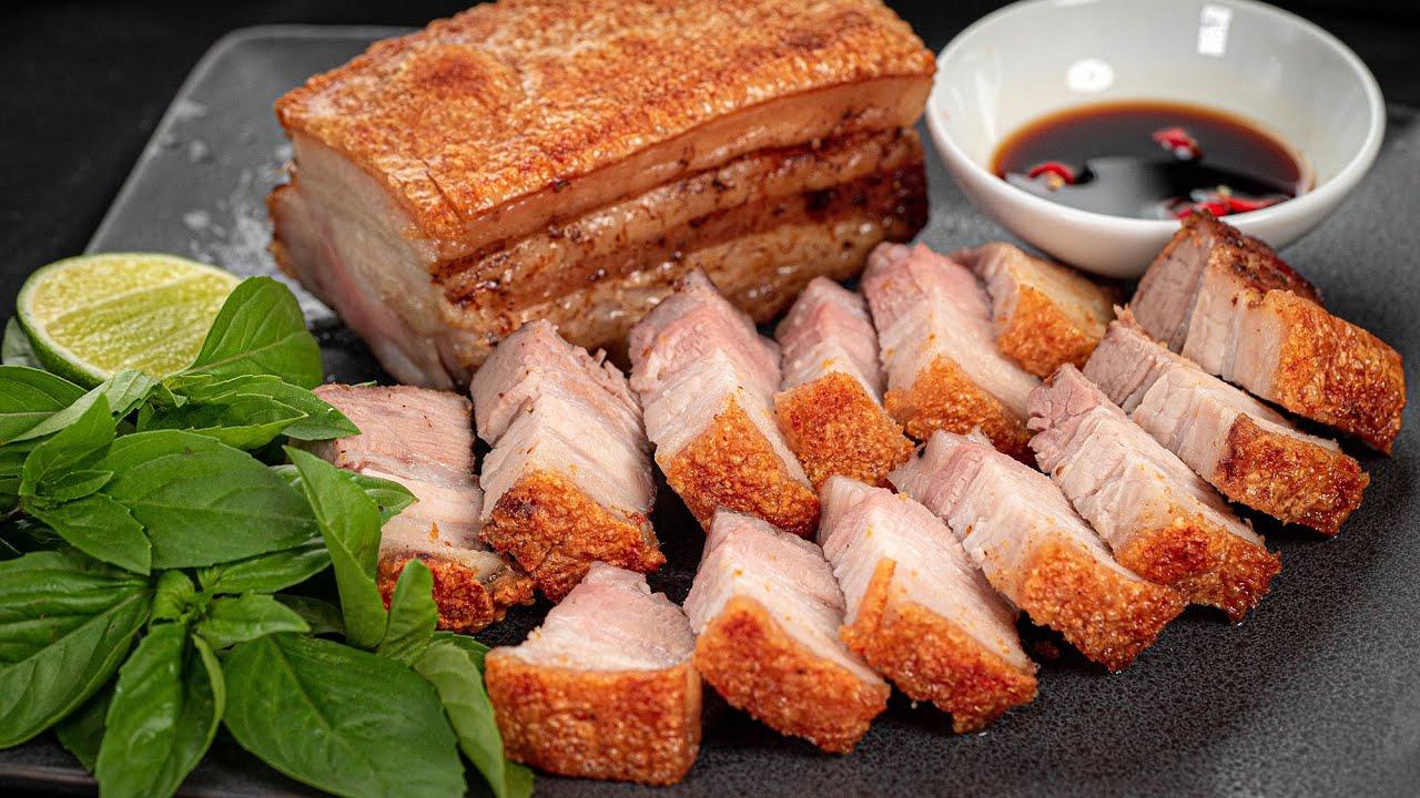 ENG SUB] Thịt Heo Quay da giòn như TAN ra trong miệng khi ăn, KHÔNG bị cứng  | Crispy Pork Belly - YouTube
